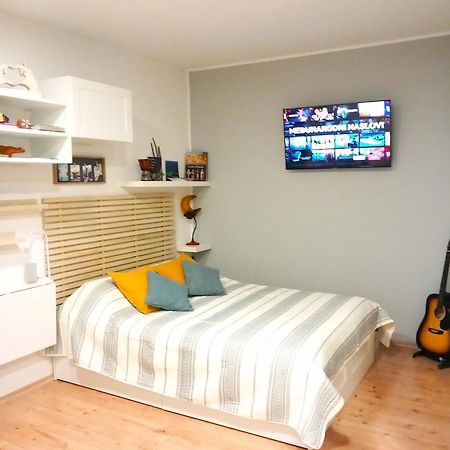 Studio Apartman "Nicole" Pula Exterior foto