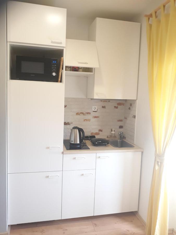 Studio Apartman "Nicole" Pula Exterior foto